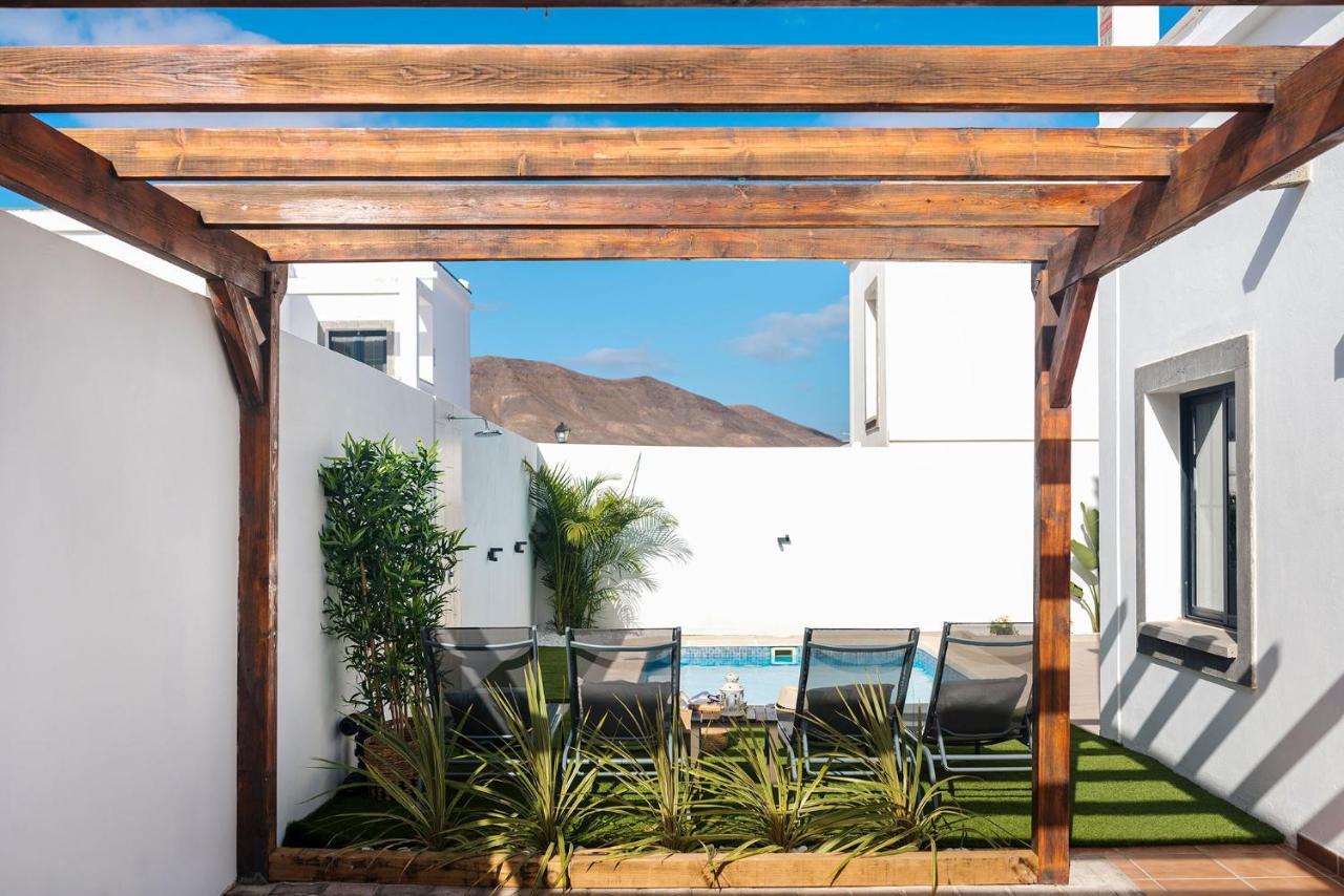 יאיזה Villa Palmera Jacuzzi מראה חיצוני תמונה